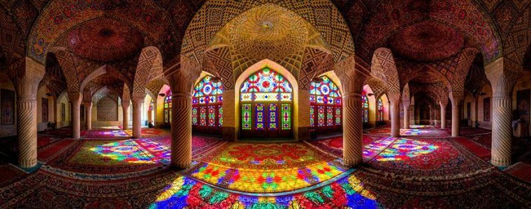 المرأة في تاريخ الفقه الإسلامي.. مفتيةٌ وقاضيةٌ أيضا!!!